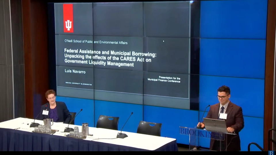 Federal Assistance and Municipal Borrowing Unpacking the Effects of the CARES Act on Government Liquidity Management